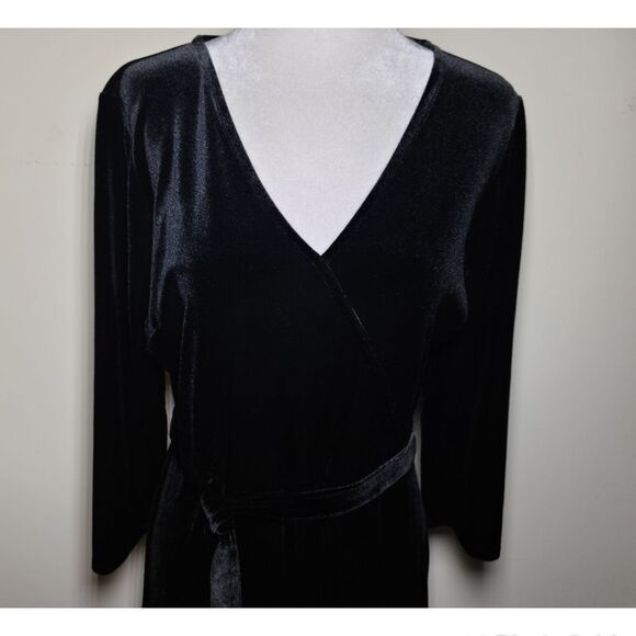 NWT|J. Jill Soft Crushed Velvet Black Velour Dress, SMALL - Picture 5 of 10